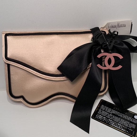 NWT RARE CHANEL 💕 Sakura Silk Ballerina Bag Pink Clutch Black Bow 🎀 Satin - Picture 2 of 16